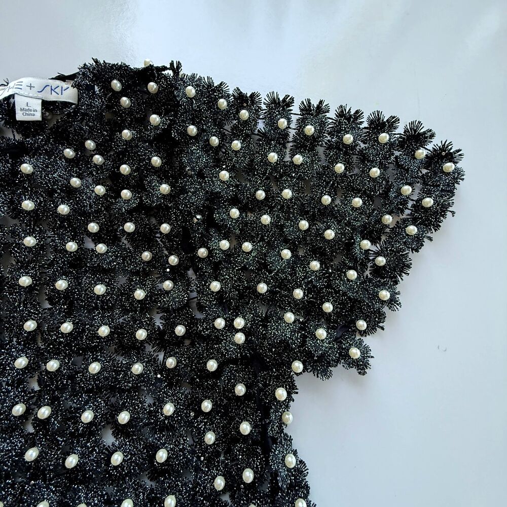 She + Sky Pearl Embellished 3D Floral Open-Weave Mesh Women’s Top Large Romantic - Picture 5 of 10